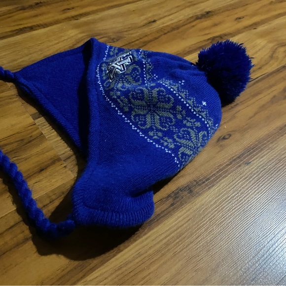 Women’s Captivating Headgear UK Wildcat Acrylic Toboggan Hat OS - Picture 13 of 15